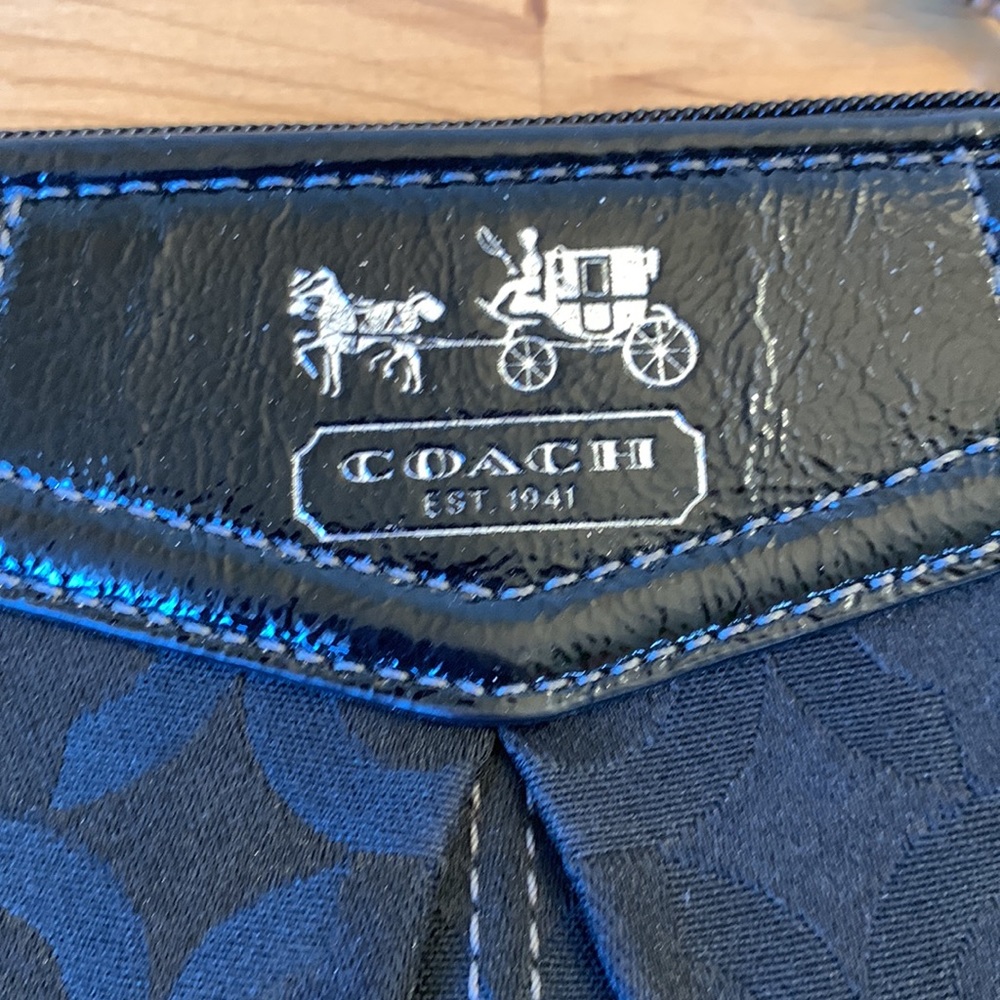 COACH Black Horse & Carriage Logo Wristlet - Picture 2 of 7